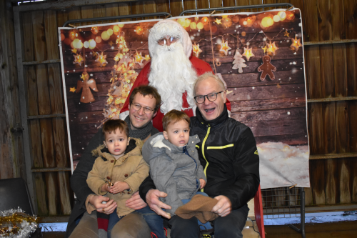 Père noel sur le marché